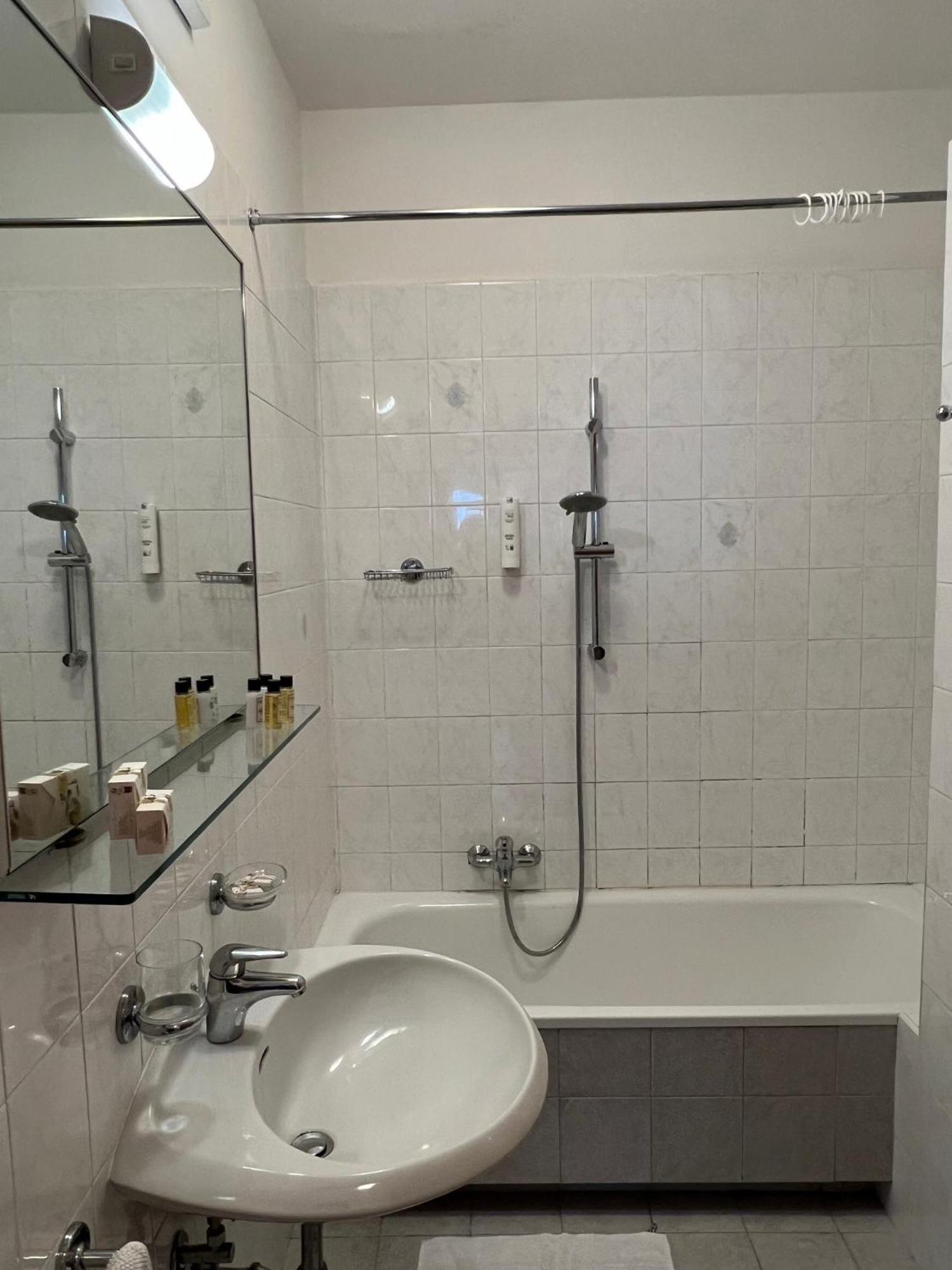 Hotel American 3*