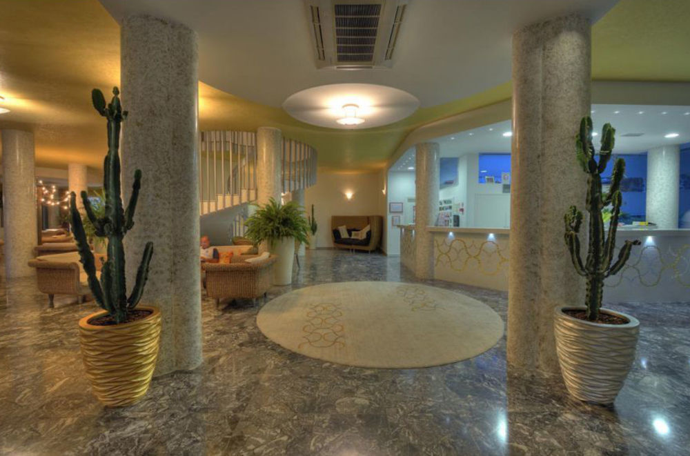 Hotel American 3*