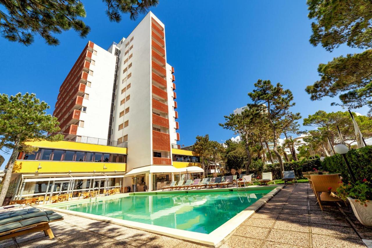 American Hotel 3*